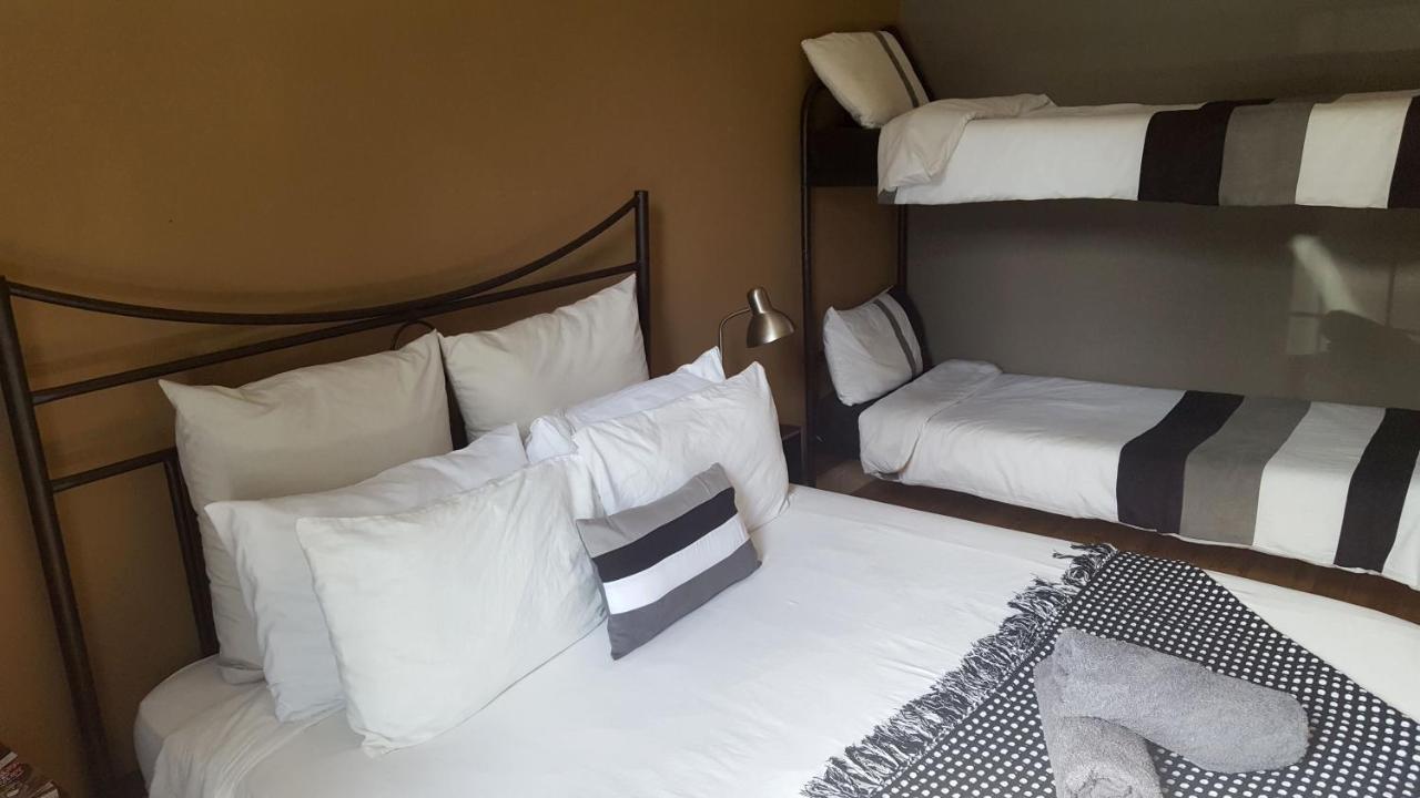 Stumble Inn Backpackers Стеленбош Екстериор снимка